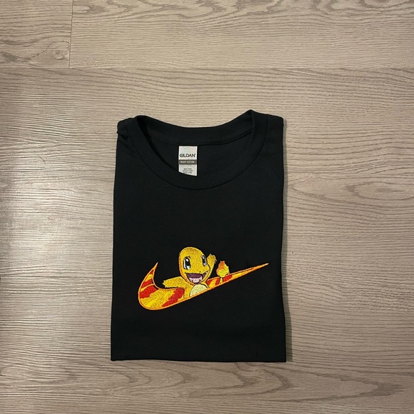 Charmander Pokémon shirt - Picture 2 of 6